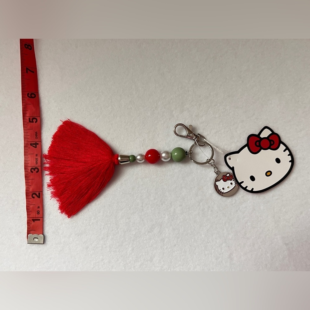 Sanrio Hello Kitty Key Ring Keychain Fob Cat Kitty Head Fringe Enamel - Picture 3 of 4